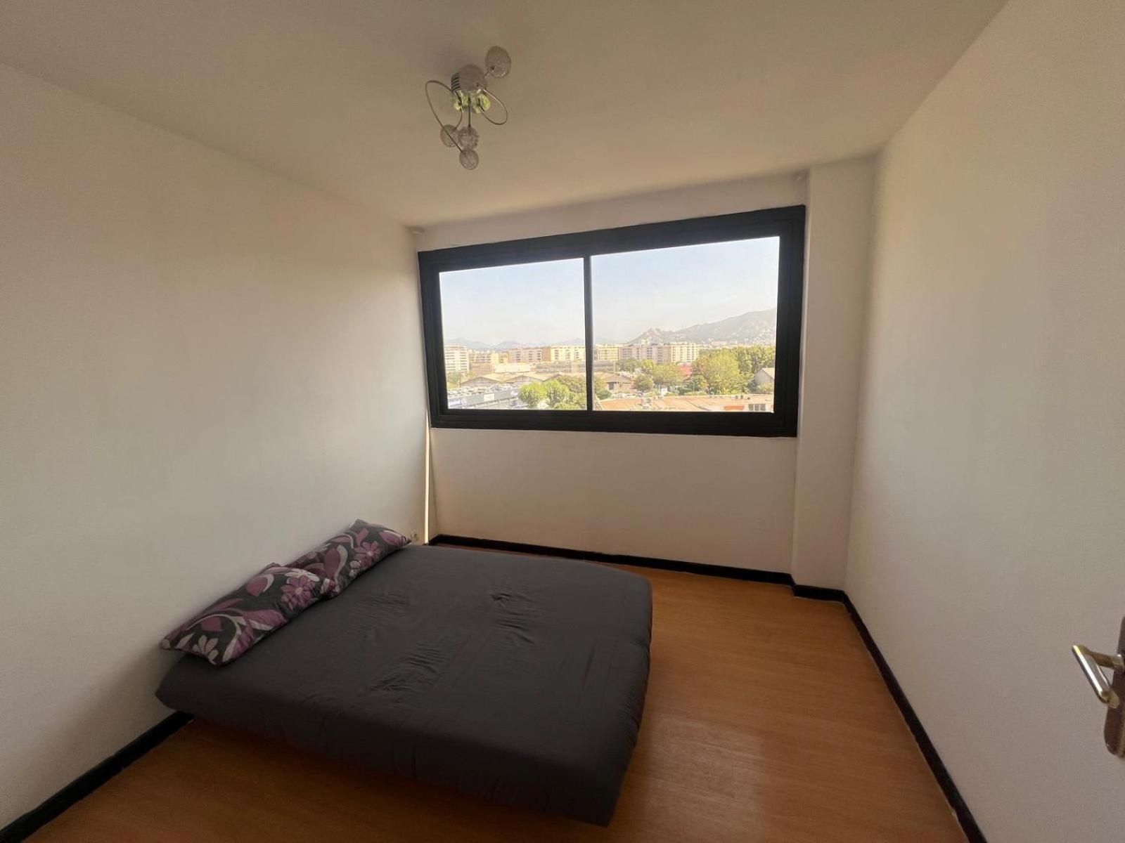 Appartement 2 Chambre Et Grand Sejour 100M2 A 5 Min Du Stade Velodrome Marseille Exterior photo